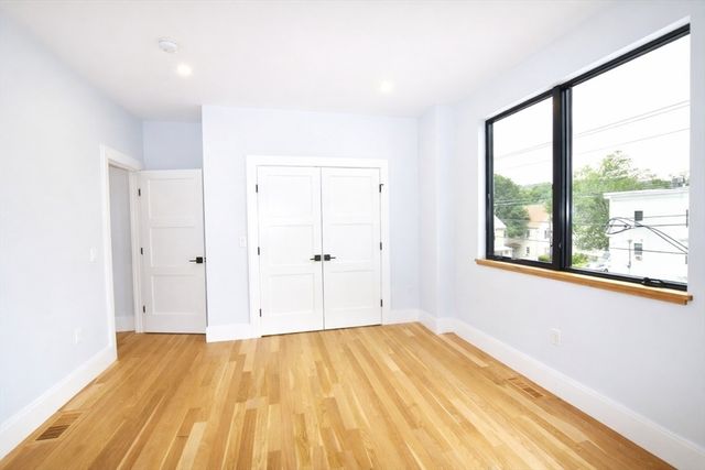 316 School St 1, Waltham, MA 02451