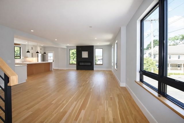 316 School St 1, Waltham, MA 02451