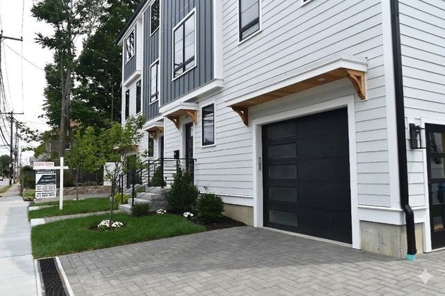 316 School St 1, Waltham, MA 02451
