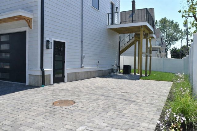 316 School St 1, Waltham, MA 02451