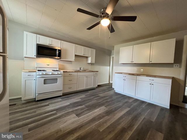 304 MAPLE ST, Manchester, PA 17345