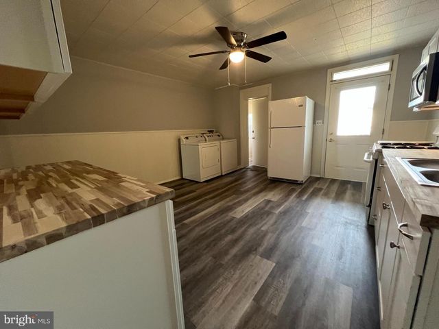 304 MAPLE ST, Manchester, PA 17345