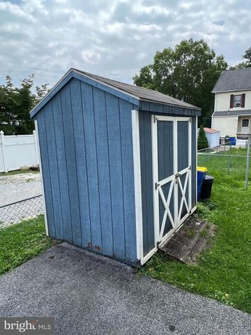 304 MAPLE ST, Manchester, PA 17345