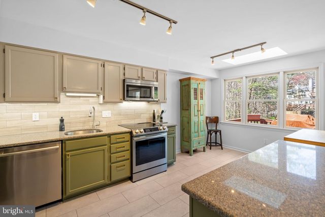 9012 DAUM CT, Springfield, VA 22153