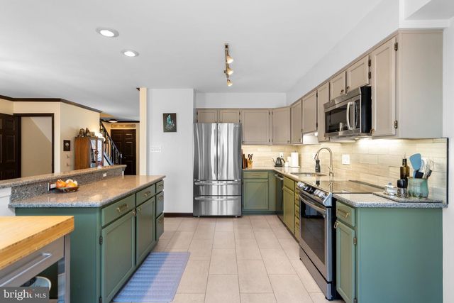 9012 DAUM CT, Springfield, VA 22153