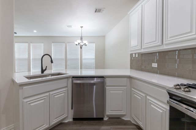 2645 Villa Di Lago 4, Grand Prairie, TX 75054