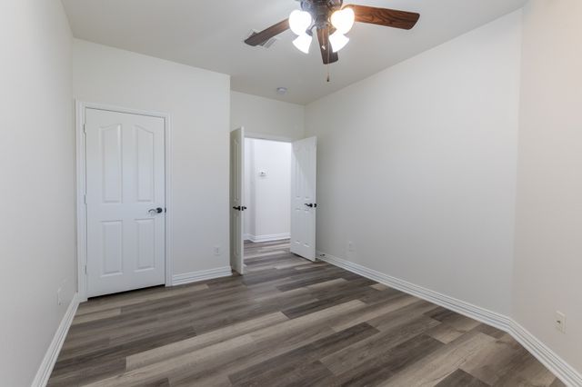 2645 Villa Di Lago 4, Grand Prairie, TX 75054