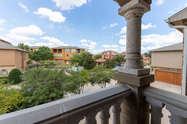 2645 Villa Di Lago 4, Grand Prairie, TX 75054
