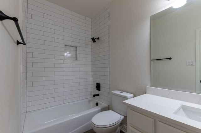 2645 Villa Di Lago 4, Grand Prairie, TX 75054