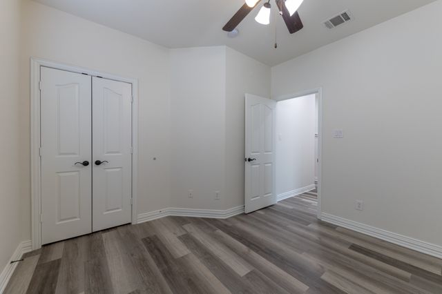 2645 Villa Di Lago 4, Grand Prairie, TX 75054