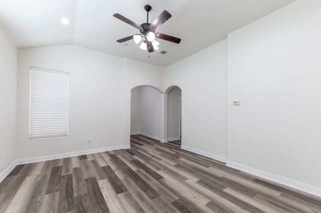 2645 Villa Di Lago 4, Grand Prairie, TX 75054