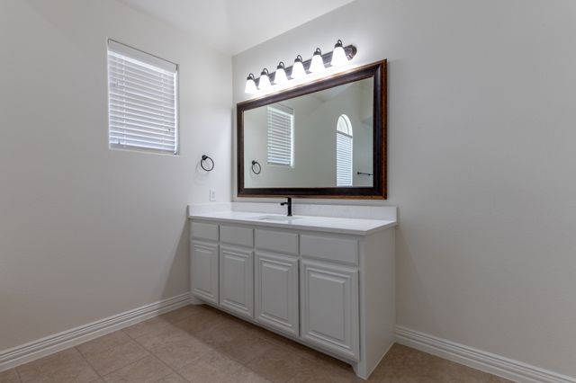 2645 Villa Di Lago 4, Grand Prairie, TX 75054