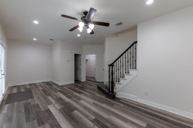 2645 Villa Di Lago 4, Grand Prairie, TX 75054