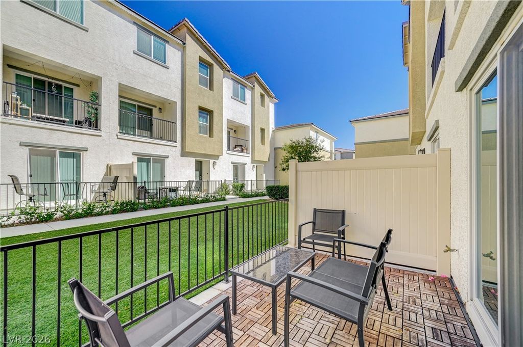 12328 Golden Wreath Road 4, Las Vegas, NV 89183 — photo 4