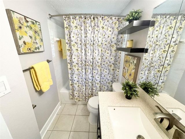 813 S FREEMONT AVENUE B, Tampa, FL 33606