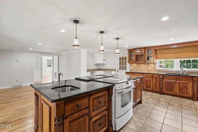 1782 Chicora Road, Dunn, NC 28334