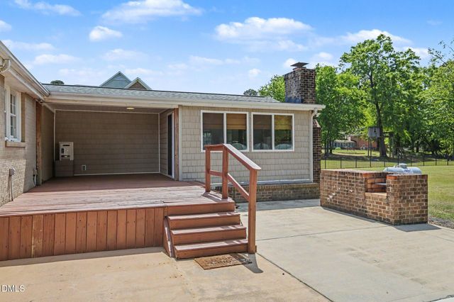 1782 Chicora Road, Dunn, NC 28334