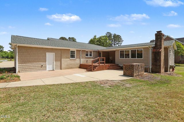 1782 Chicora Road, Dunn, NC 28334