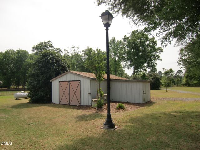 1782 Chicora Road, Dunn, NC 28334