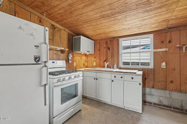 1782 Chicora Road, Dunn, NC 28334