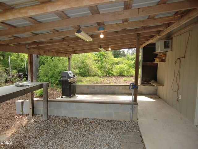 1782 Chicora Road, Dunn, NC 28334