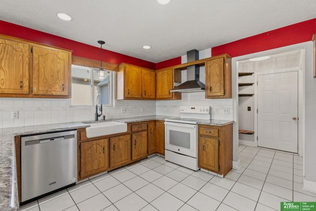 2702 Annabelle Drive, Bellevue, NE 68123