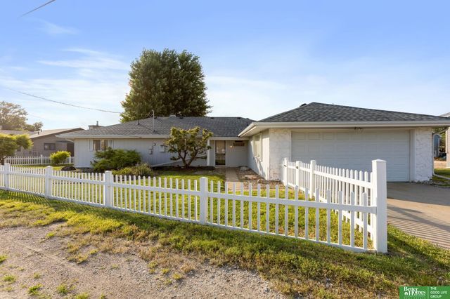 2702 Annabelle Drive, Bellevue, NE 68123