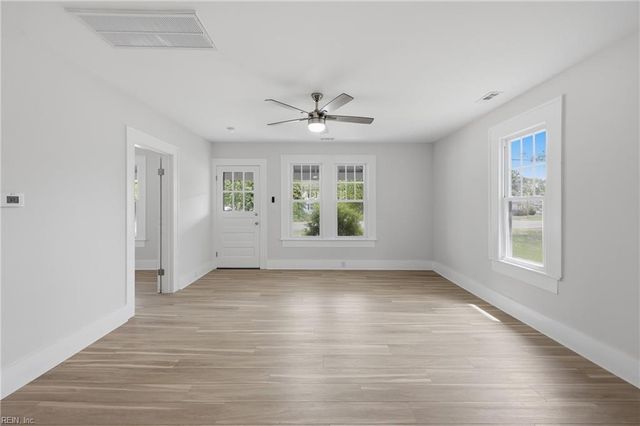 812 S Church ST, Smithfield, VA 23430