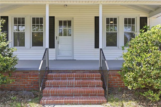 812 S Church ST, Smithfield, VA 23430