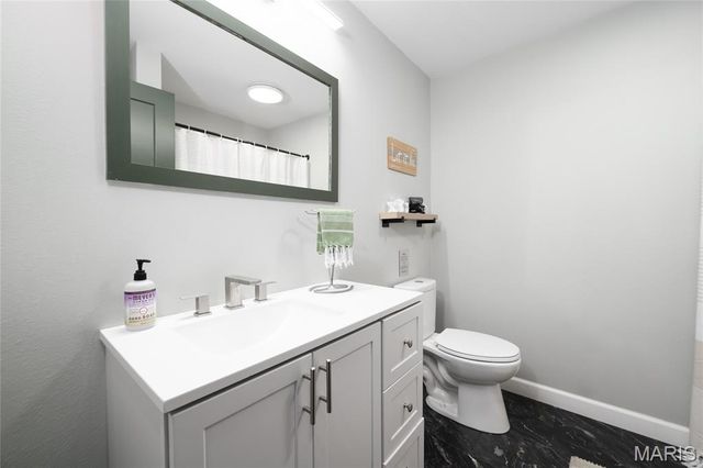 1012 Historic 66 W, Waynesville, MO 65583