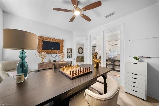 14321 Manchester DR, Naples, FL 34114