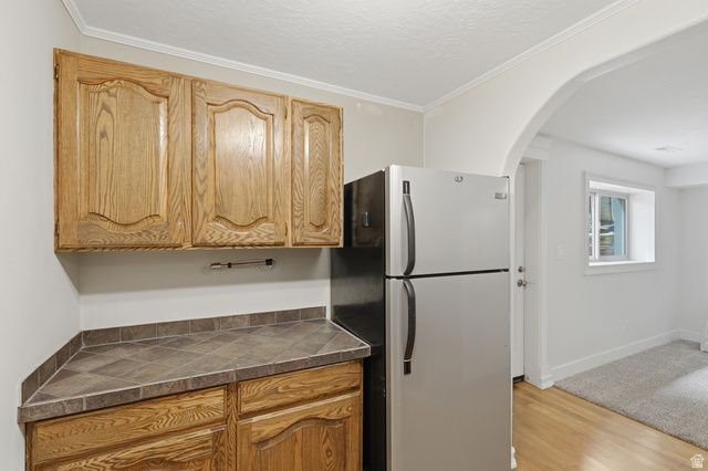 581 E HODS HOLLOW DR, Kaysville, UT 84037