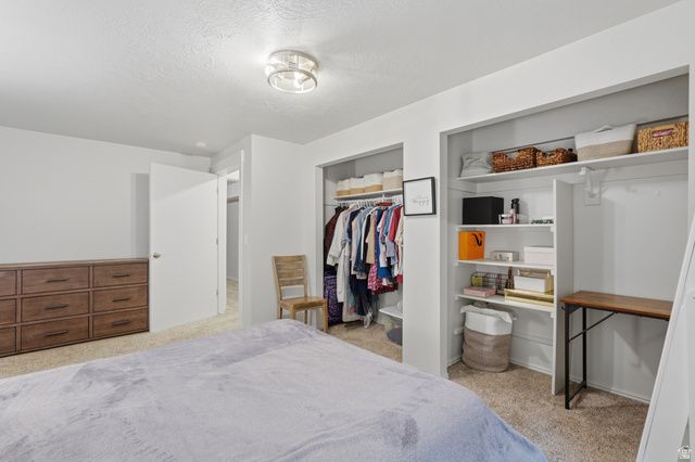 581 E HODS HOLLOW DR, Kaysville, UT 84037