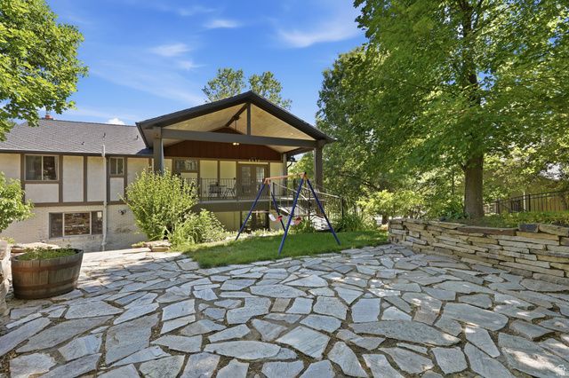 581 E HODS HOLLOW DR, Kaysville, UT 84037