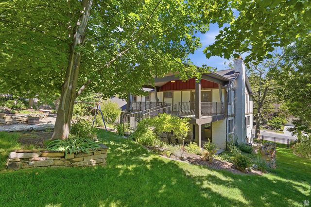 581 E HODS HOLLOW DR, Kaysville, UT 84037
