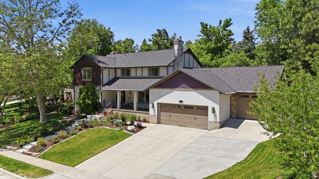 581 E HODS HOLLOW DR, Kaysville, UT 84037