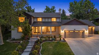 581 E HODS HOLLOW DR, Kaysville, UT 84037