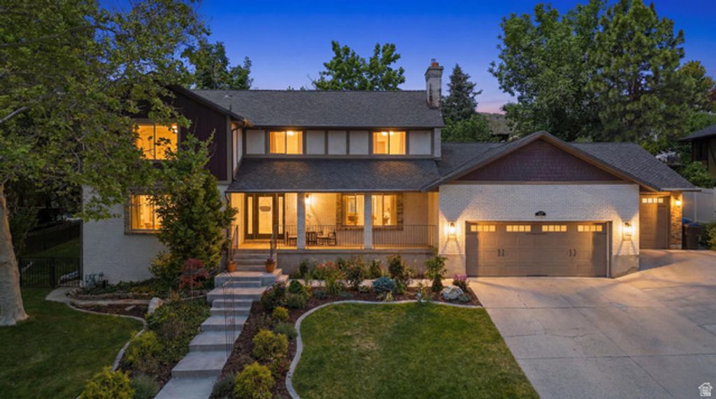 581 E HODS HOLLOW DR, Kaysville, UT 84037