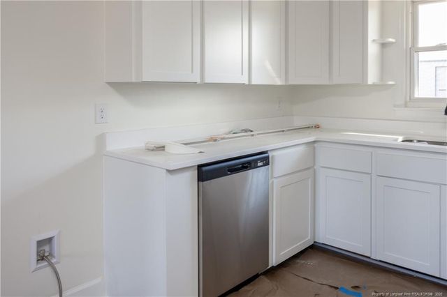 573 Langston Road, Newton Grove, NC 28366