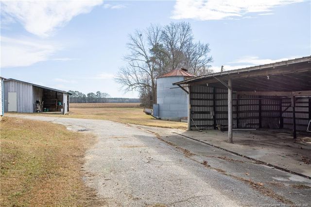 573 Langston Road, Newton Grove, NC 28366