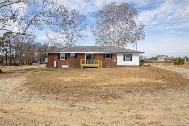 573 Langston Road, Newton Grove, NC 28366