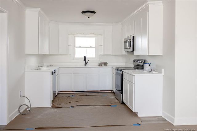 573 Langston Road, Newton Grove, NC 28366