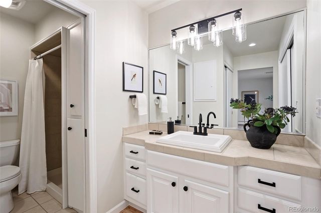 1025 S Cook Street, Denver, CO 80209