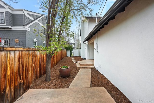 1025 S Cook Street, Denver, CO 80209