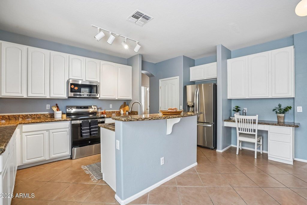 12172 N 150TH Lane, Surprise, AZ 85379 — photo 5