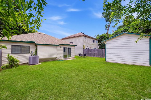 9743 GREEN PLAIN DR, San Antonio, TX 78245