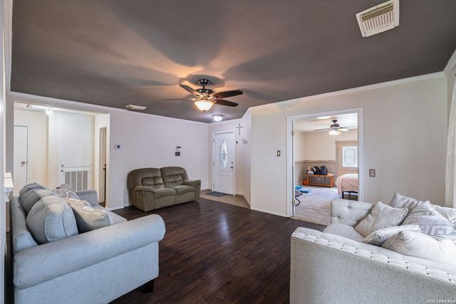9743 GREEN PLAIN DR, San Antonio, TX 78245