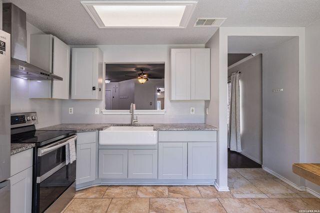 9743 GREEN PLAIN DR, San Antonio, TX 78245