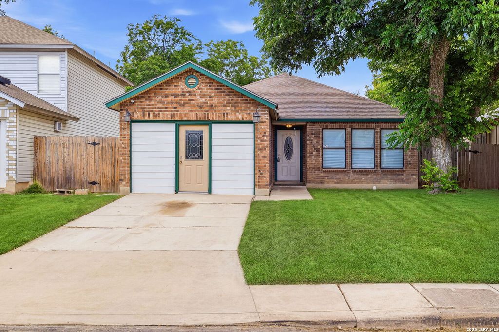 9743 GREEN PLAIN DR, San Antonio, TX 78245