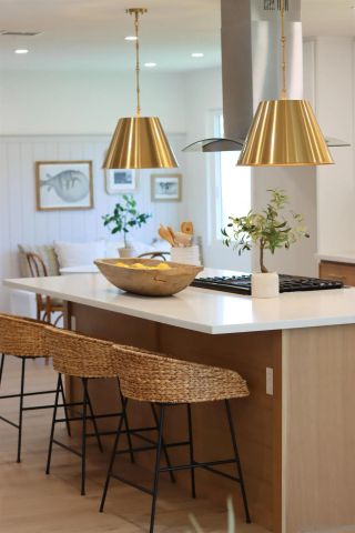 2927 Governor Dr, San Diego, CA 92122